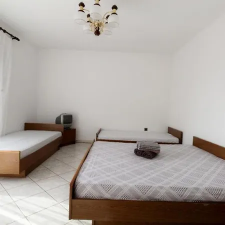 With Parking Space - 27430 Apartamento Umago