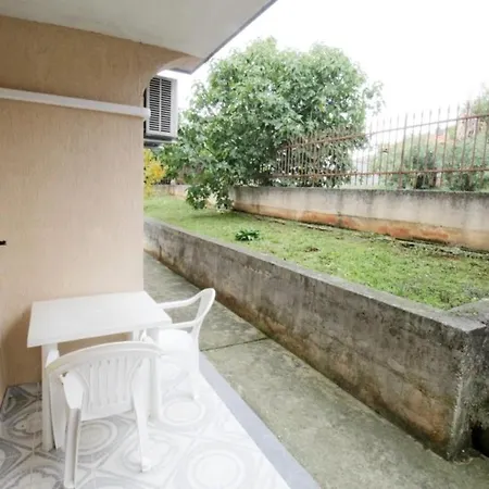 Apartments With Parking Space Umag - 27430 Daire