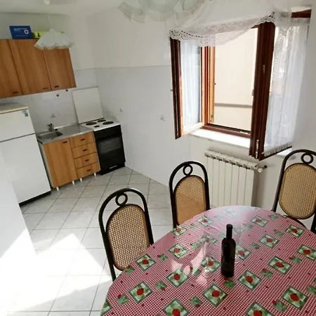 Apartments With Parking Space Umag - 27430 * Umag