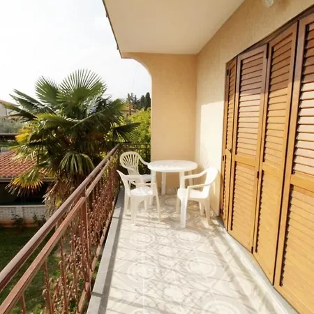 Apartments With Parking Space Umag - 27430 Daire