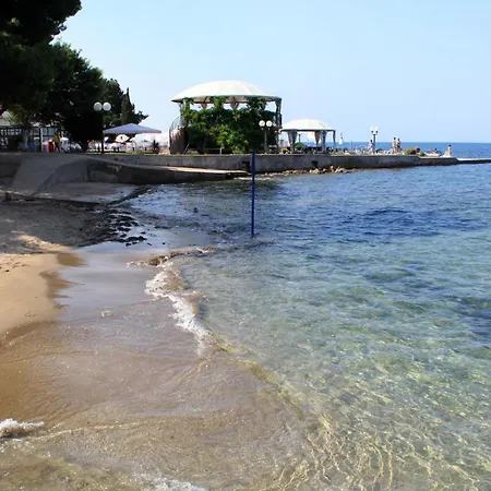 With Parking Space - 27430 Apartamento Umago